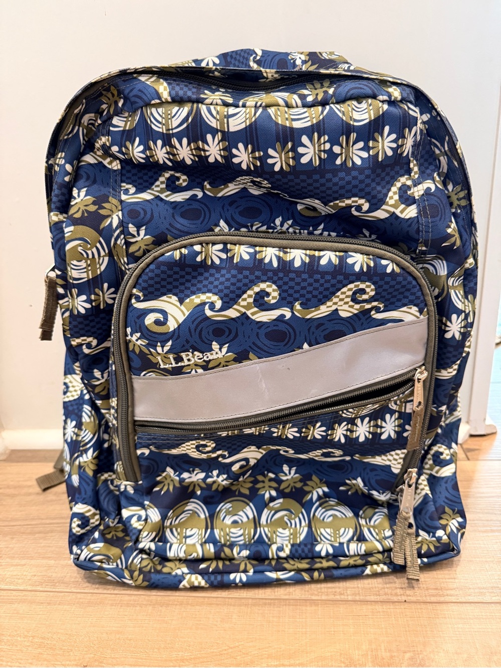 L.L. Bean Deluxe Book Pack Backpack Blue Hawaiian Wave Floral Print 0CWC7